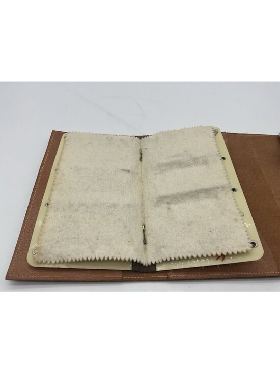 Common Sense Leather Fly Fish Wallet Leader W/ 20 Fly Holders-3 Felts 7" Long - Picture 4 of 12